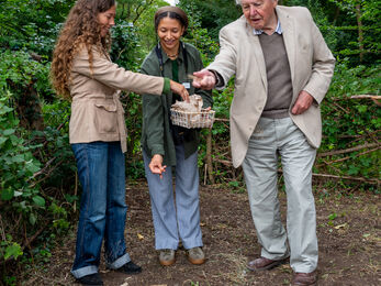 sir-david-attenborough-awarded-rothschild-medal-in-recognition-of-60